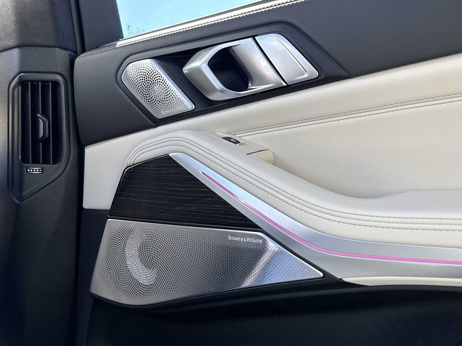 Thumbnail: 2026 BMW X5 - 42