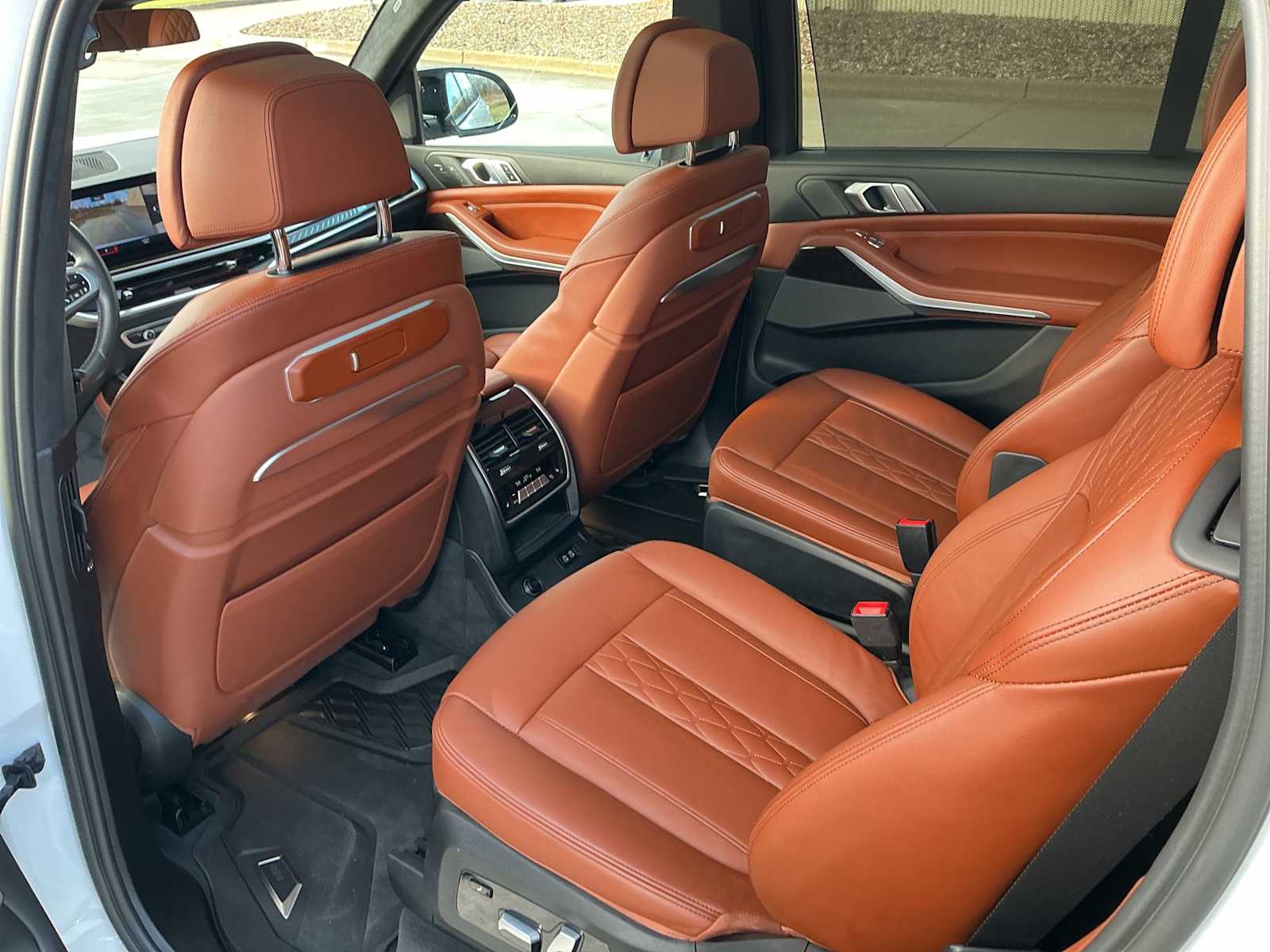 Thumbnail: 2023 BMW X7 - 14