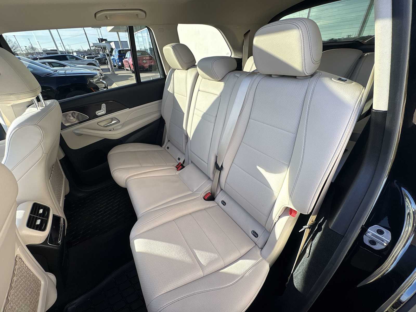 Thumbnail: 2022 Mercedes-Benz GLS - 17