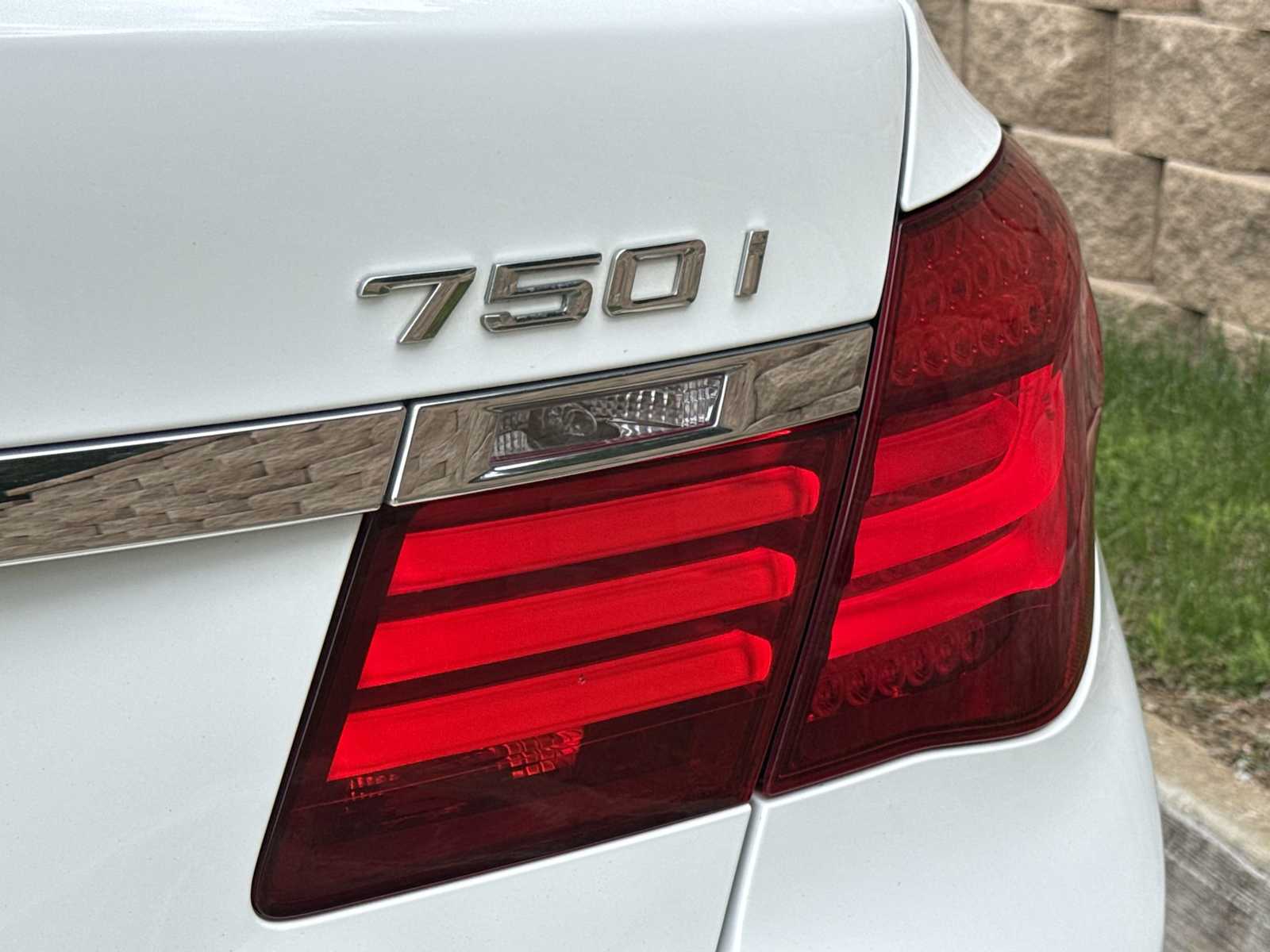 Thumbnail: 2015 BMW 7 Series - 13