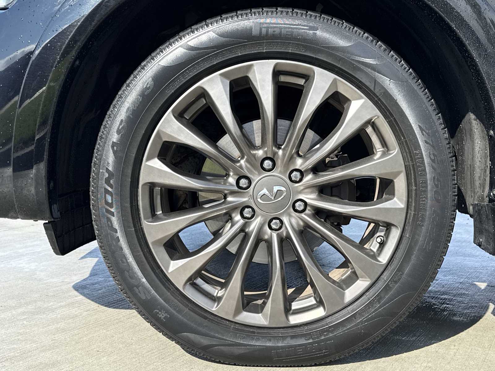 Thumbnail: 2015 INFINITI QX80 - 14