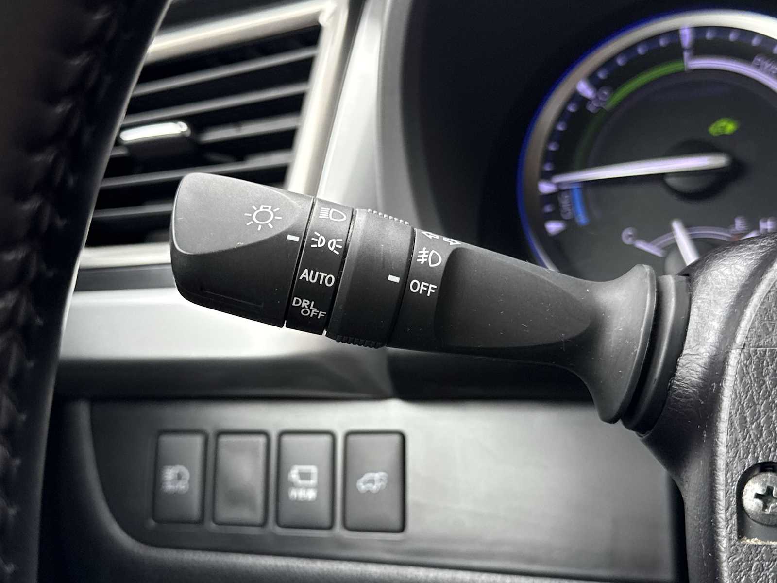 Thumbnail: 2018 Toyota Highlander - 29