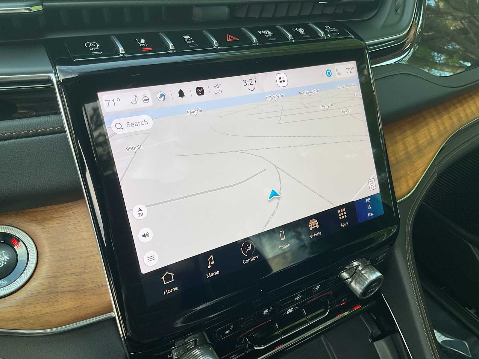 Thumbnail: 2025 Jeep Grand Cherokee - 30