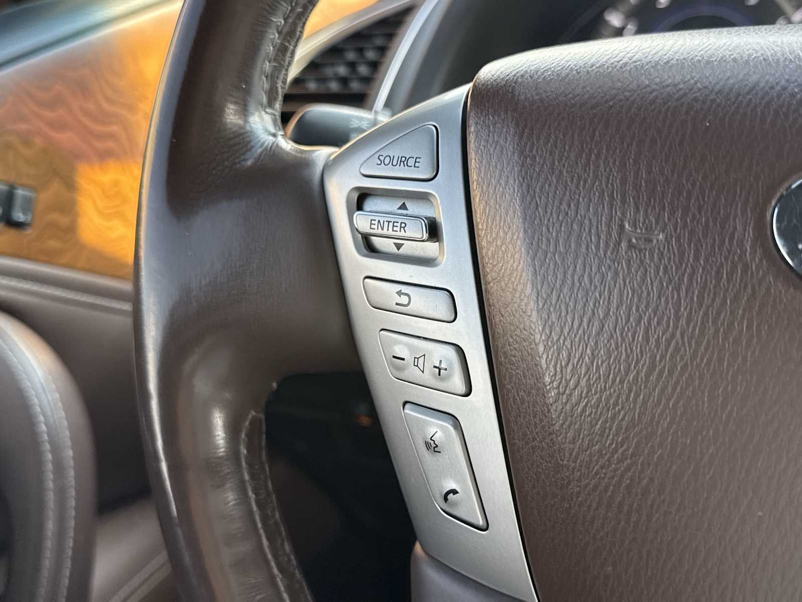 Thumbnail: 2015 INFINITI QX80 - 26