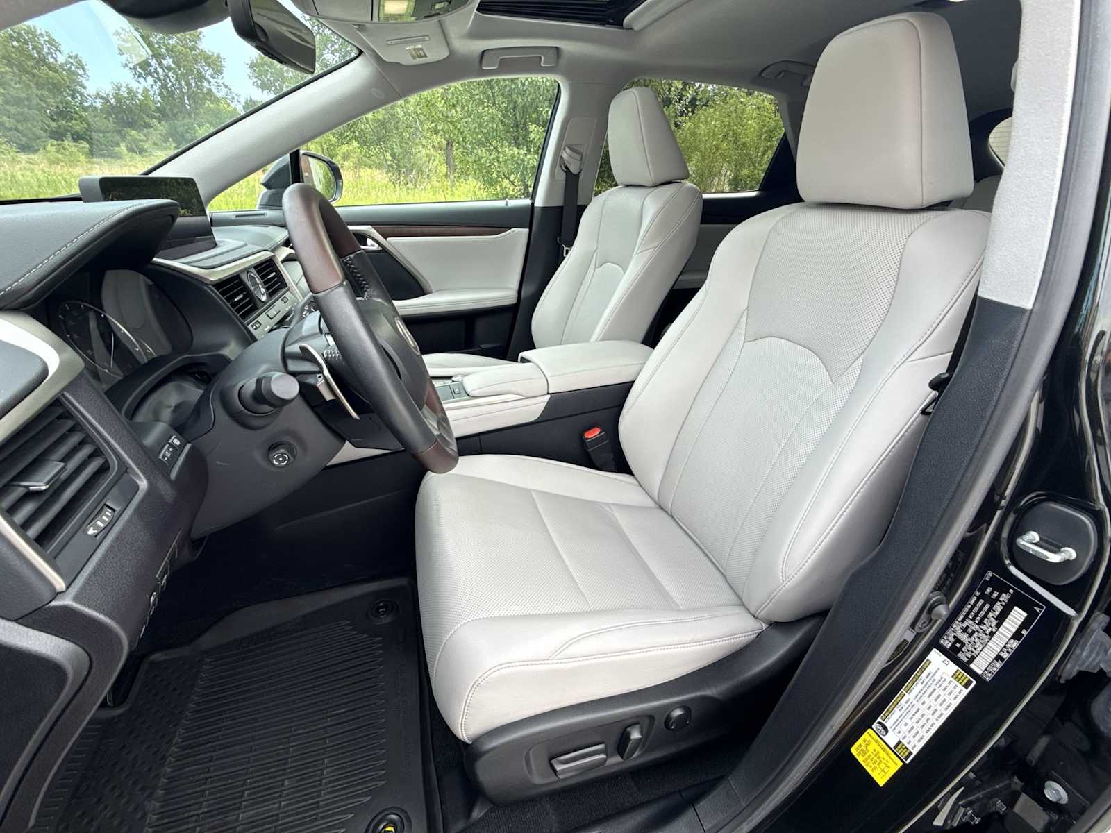 Thumbnail: 2020 Lexus RX - 16