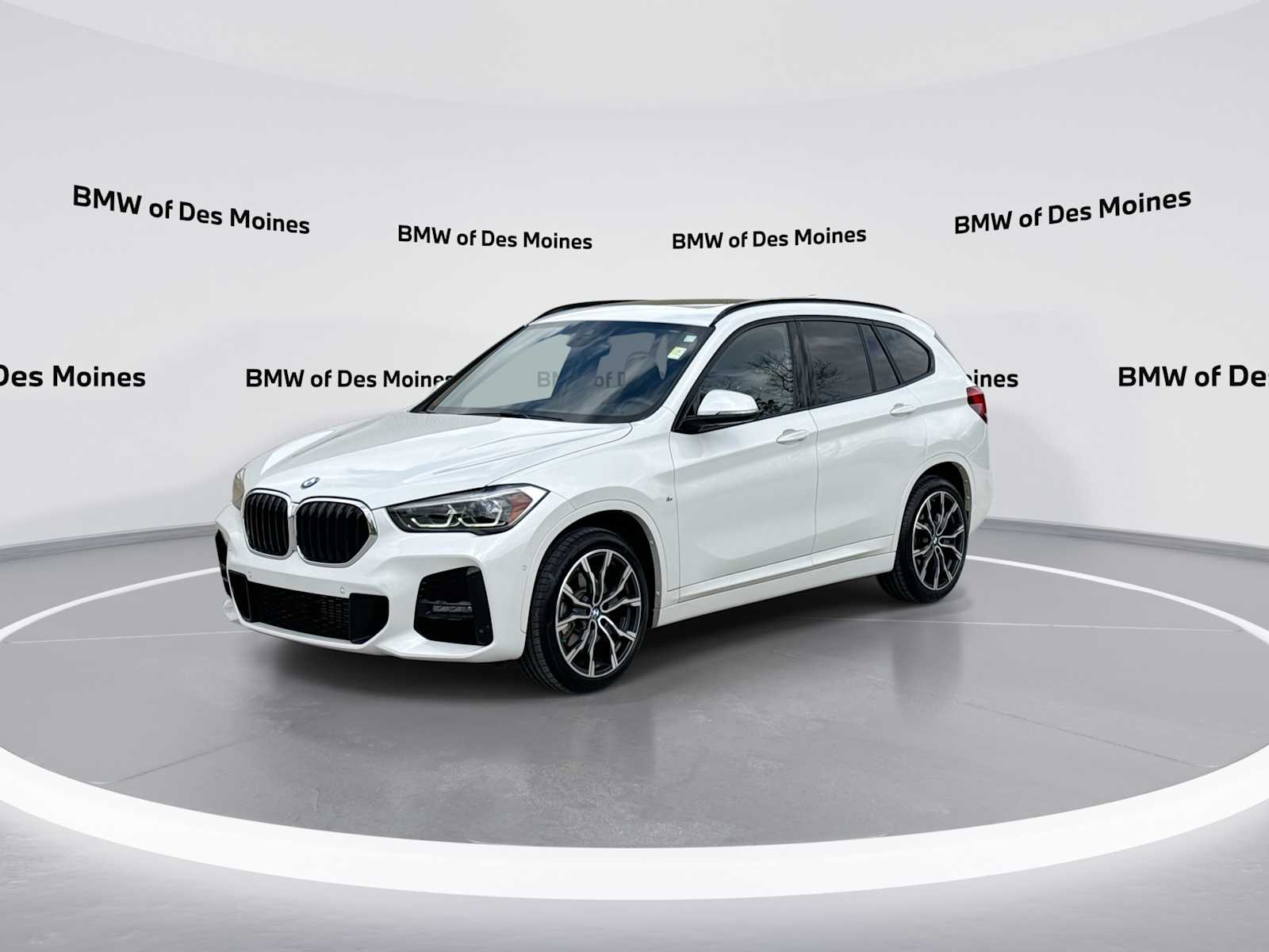 Thumbnail: 2021 BMW X1 - 4