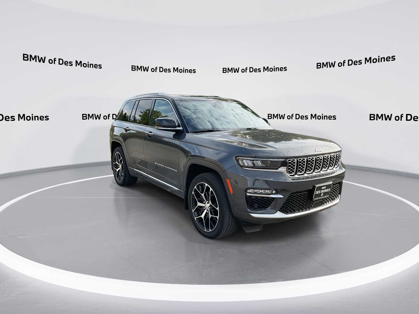 2023 Jeep Grand Cherokee Summit Reserve photo 2