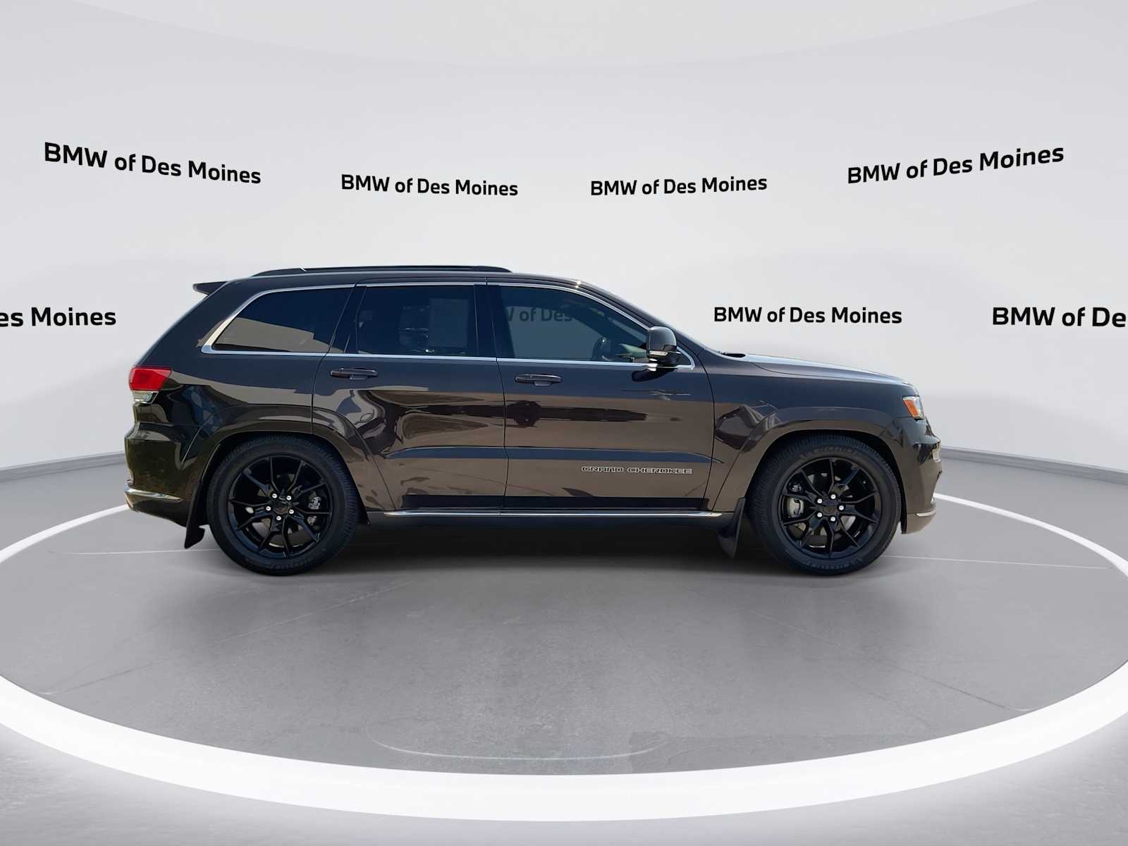 Thumbnail: 2017 Jeep Grand Cherokee - 9