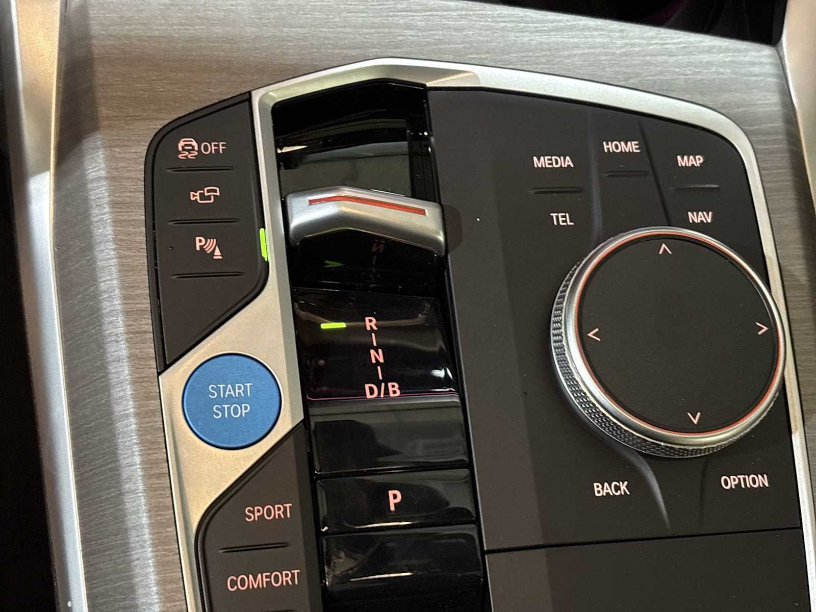 Thumbnail: 2025 BMW i4 - 39