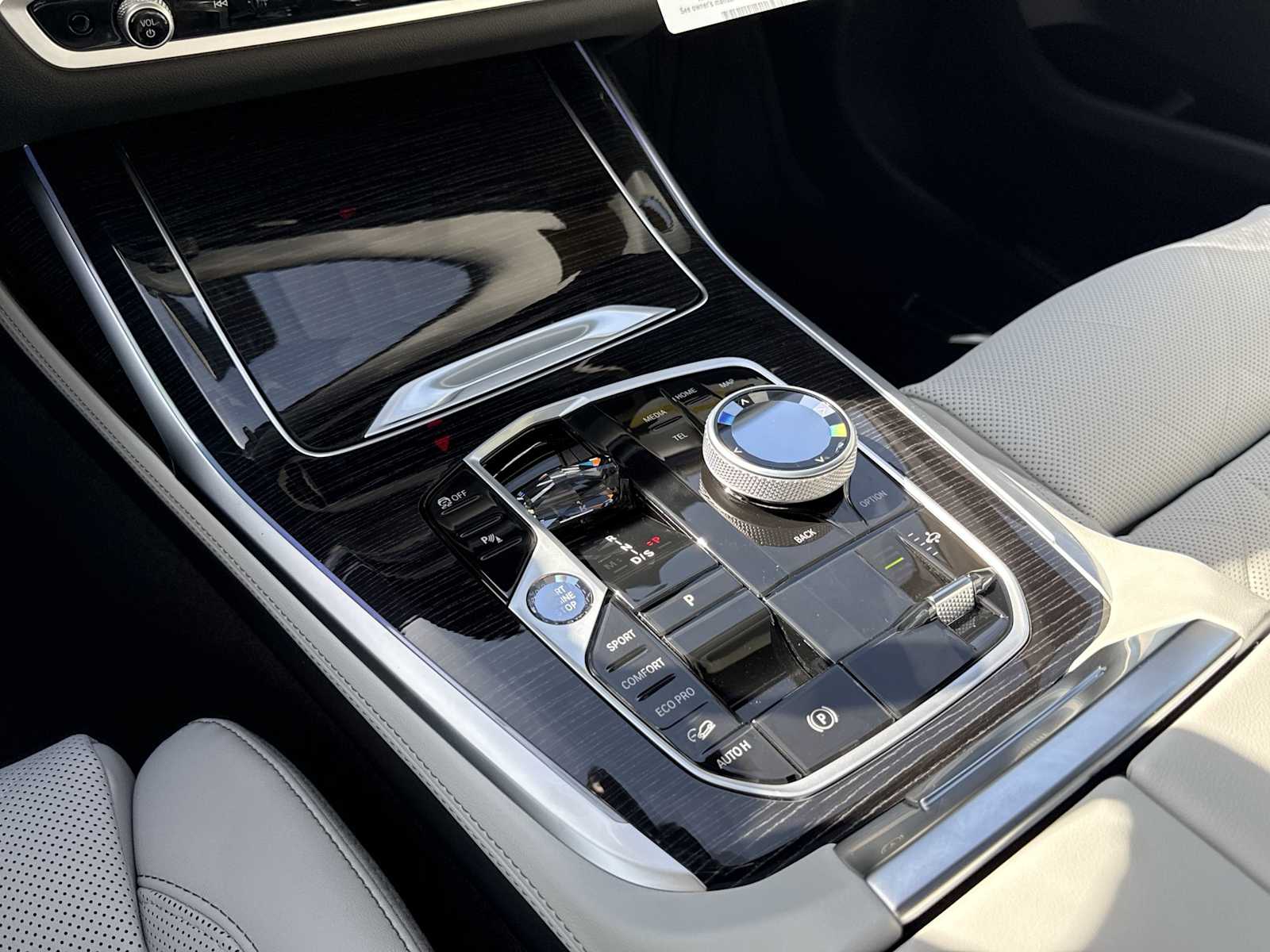 2026 BMW X7 40i - Photo 30