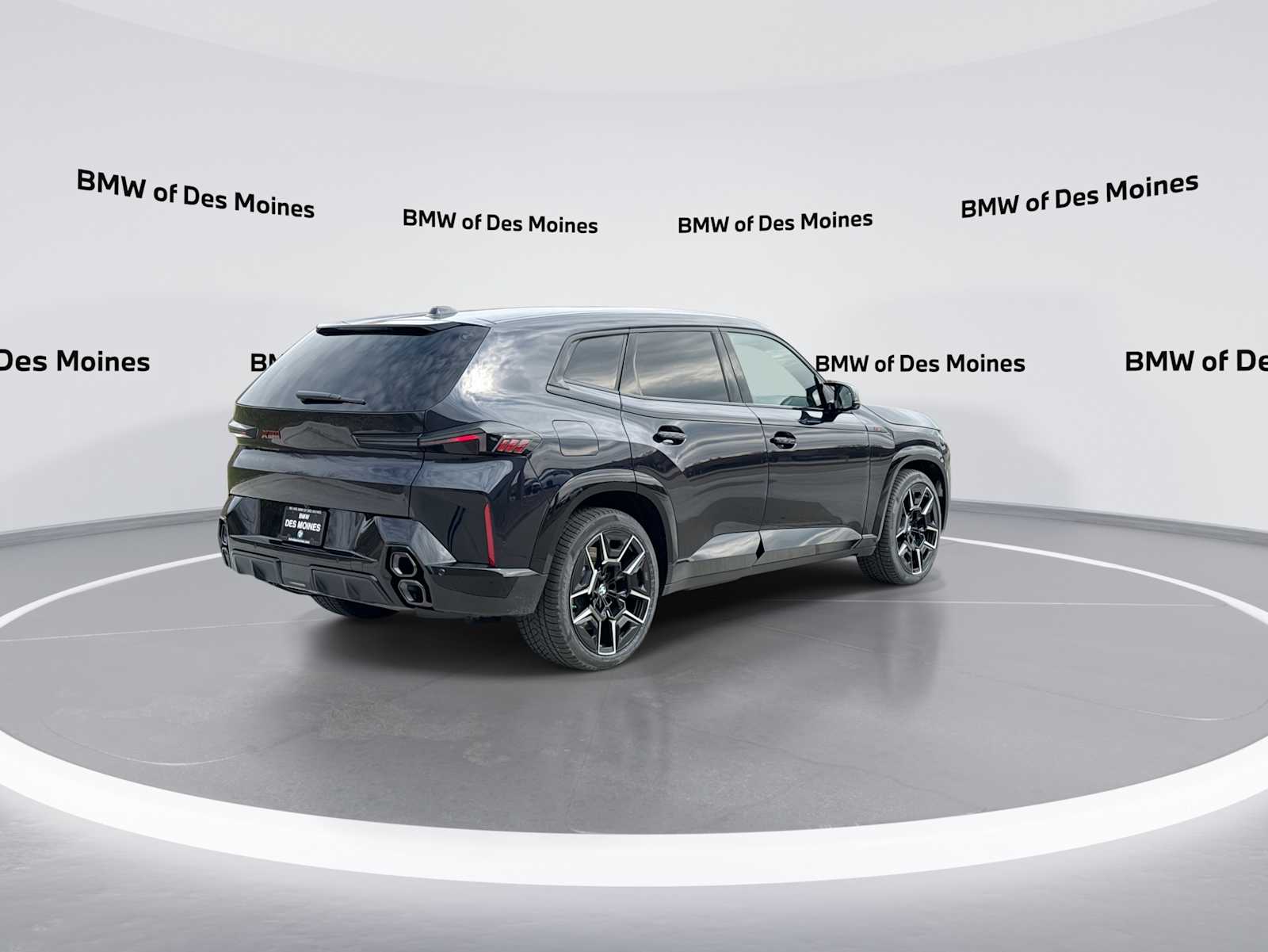 Thumbnail: 2026 BMW XM - 8