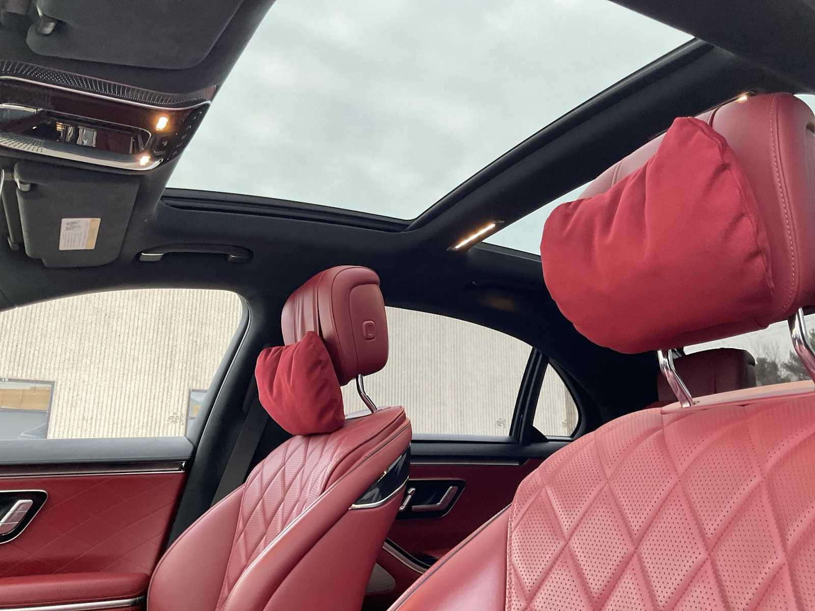 Thumbnail: 2023 Mercedes-Benz S-Class - 20