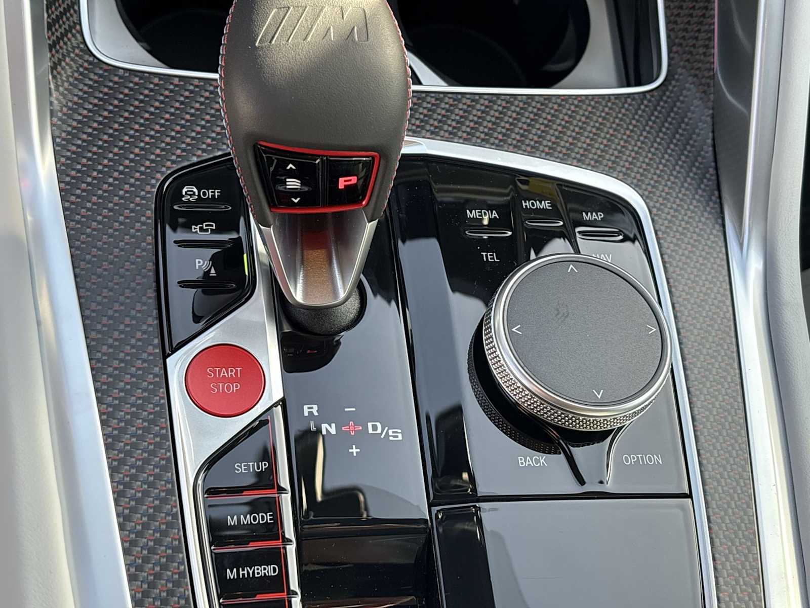 Thumbnail: 2026 BMW XM - 40