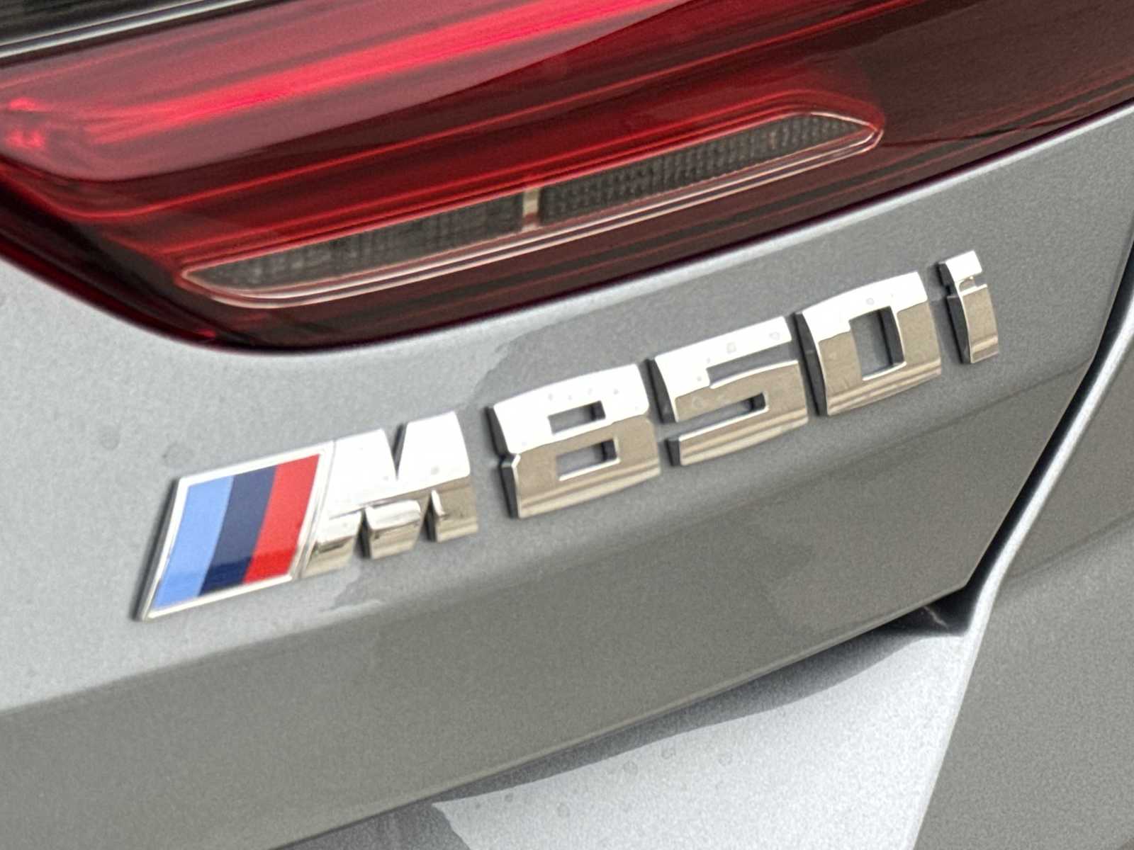 2026 BMW 8 Series M850i - Photo 11