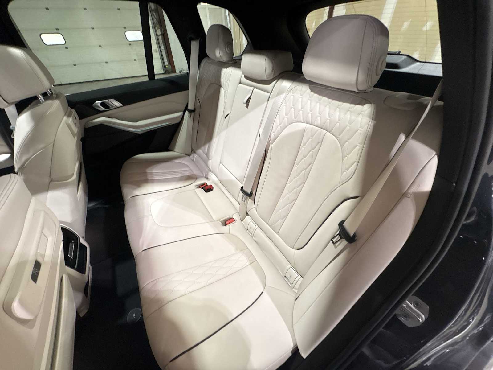 Thumbnail: 2021 BMW X5 - 11