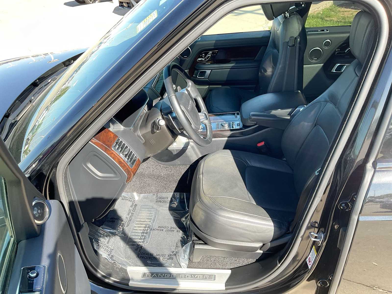 Thumbnail: 2019 Land Rover Range Rover - 10