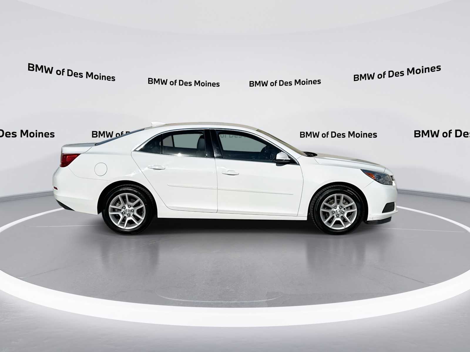 Thumbnail: 2015 Chevrolet Malibu - 9