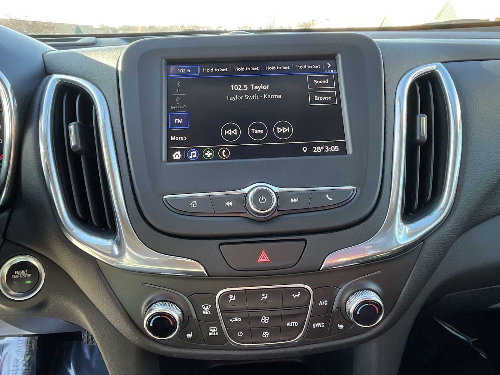 Thumbnail: 2020 Chevrolet Equinox - 28