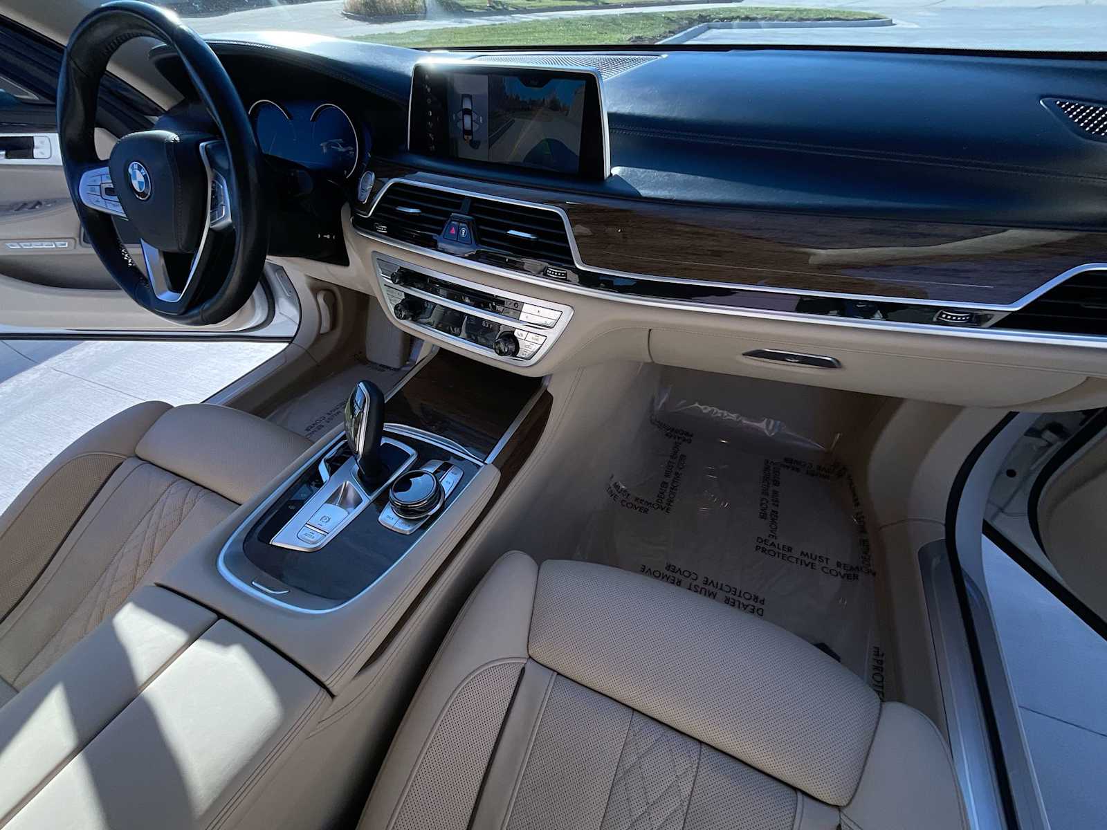 Thumbnail: 2018 BMW 7 Series - 17