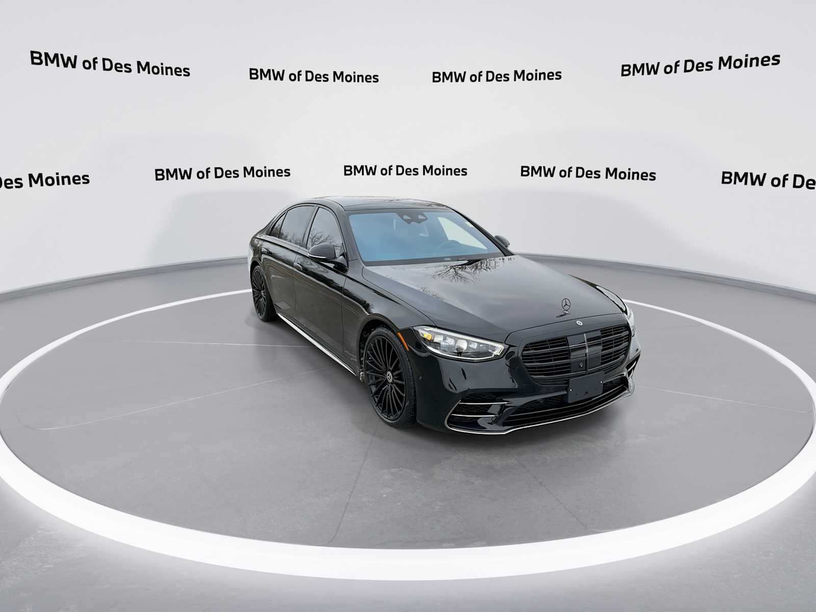 Thumbnail: 2023 Mercedes-Benz S-Class - 2