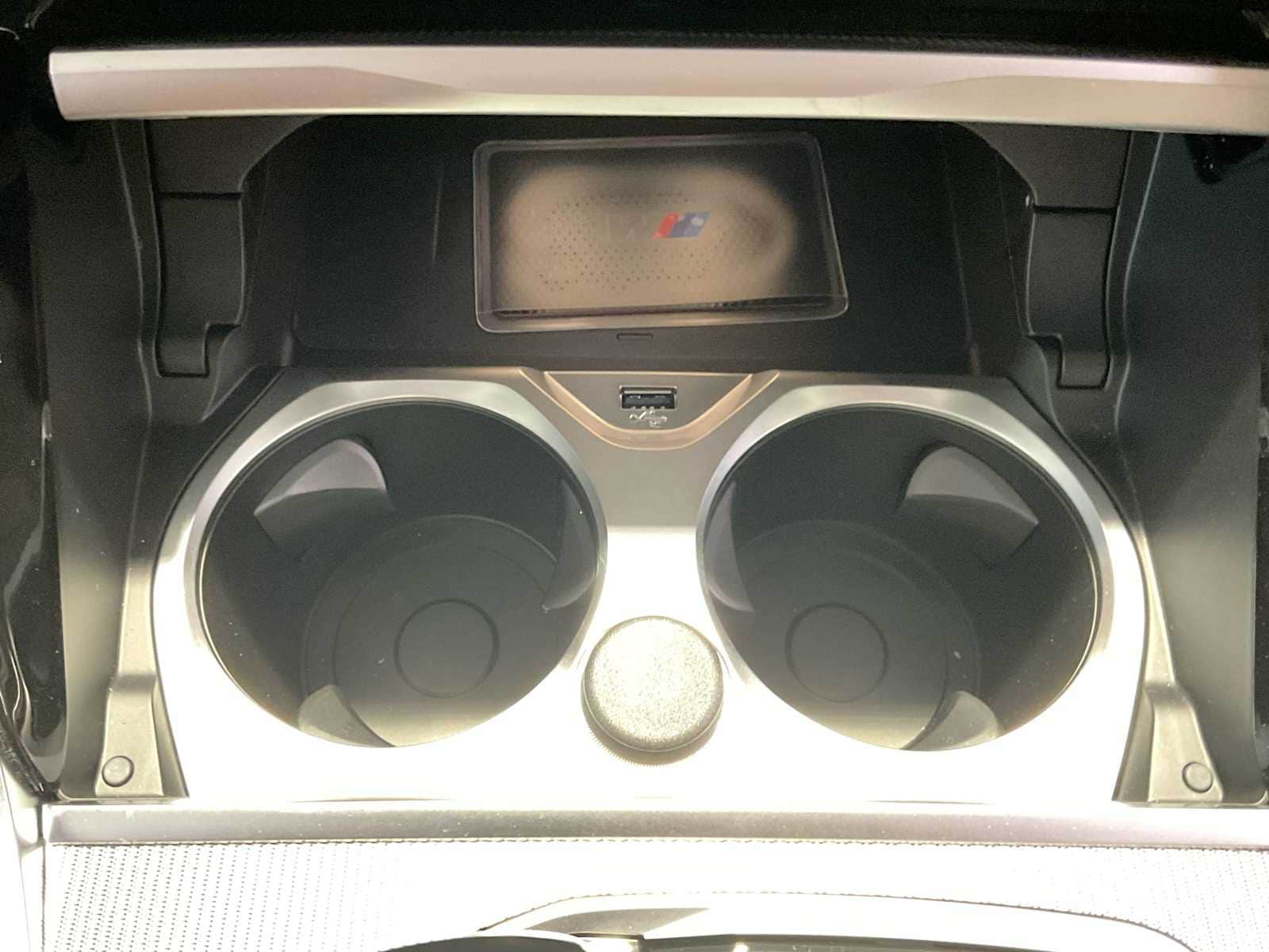 Thumbnail: 2026 BMW 8 Series - 31