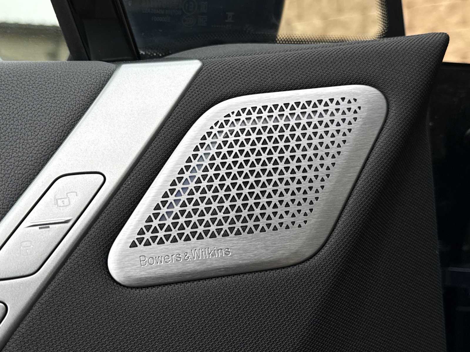 Thumbnail: 2026 BMW iX - 32