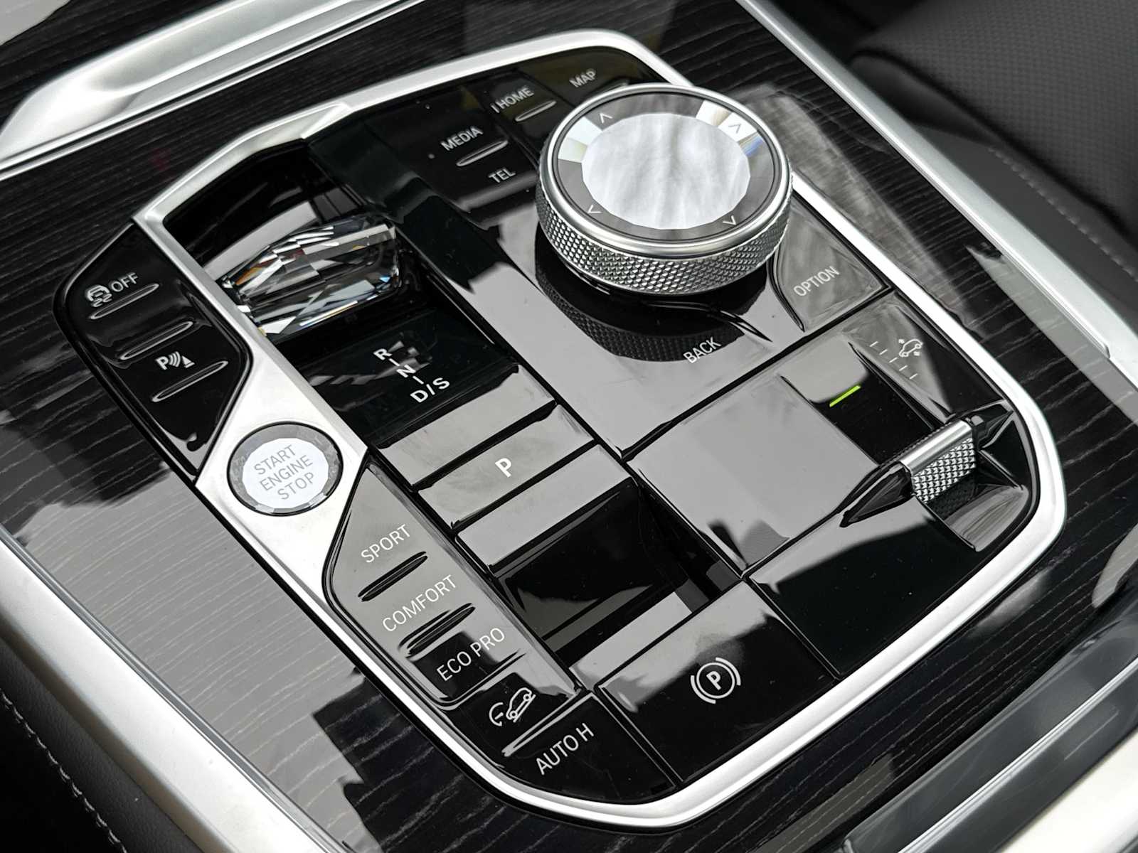 Thumbnail: 2026 BMW X7 - 35