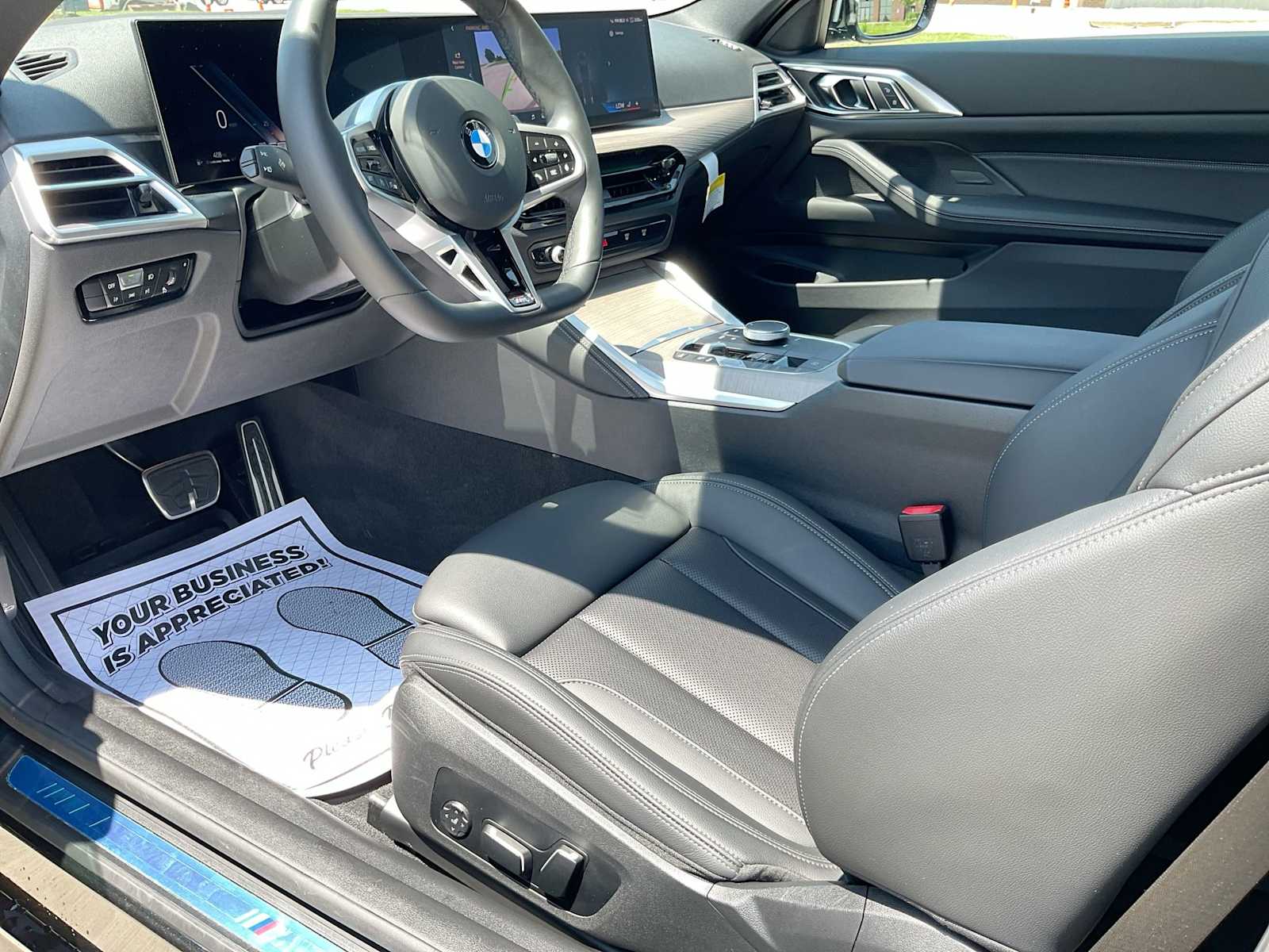 Thumbnail: 2025 BMW 4 Series - 10