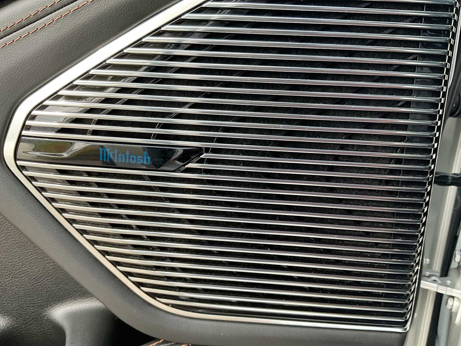 Thumbnail: 2025 Jeep Grand Cherokee - 32