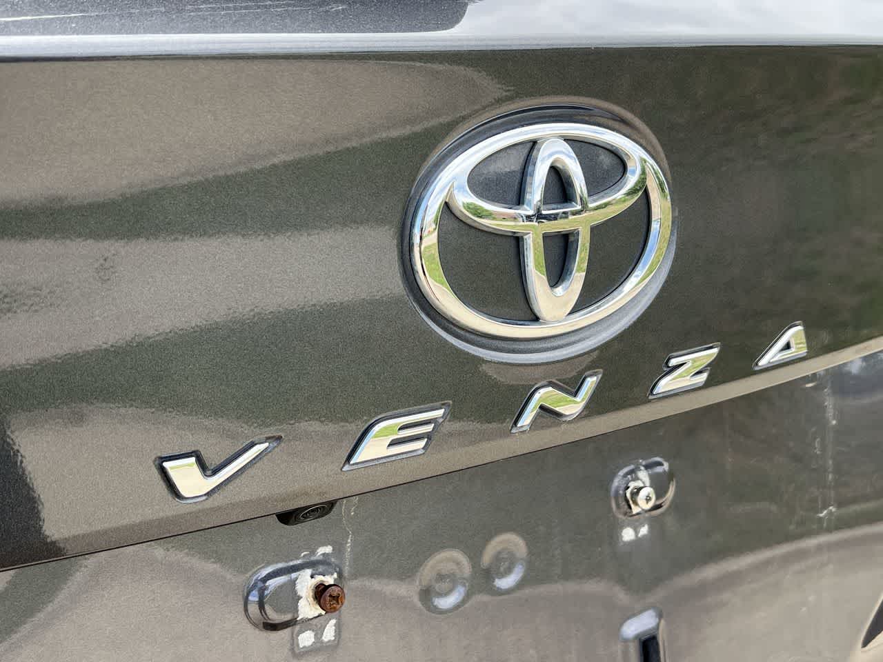 2015 Toyota Venza XLE 11