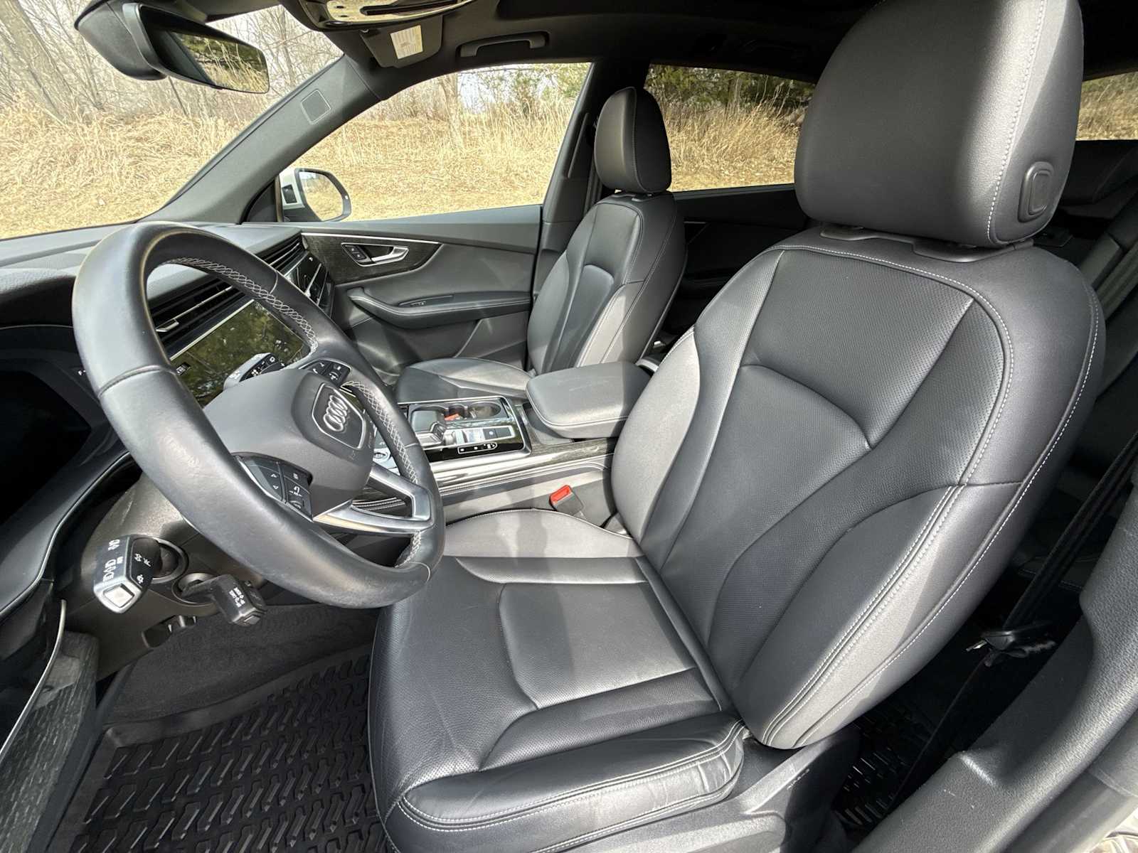 Thumbnail: 2022 Audi Q8 - 17