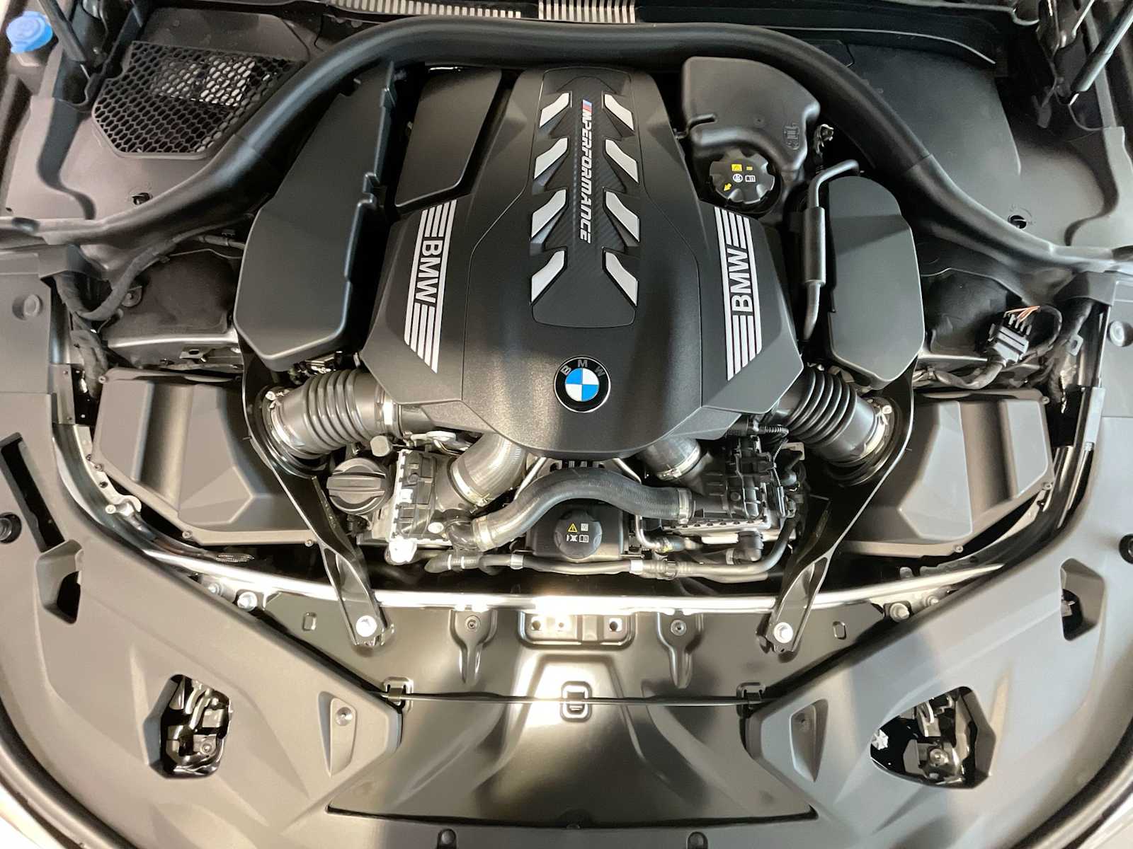 Thumbnail: 2026 BMW 8 Series - 15