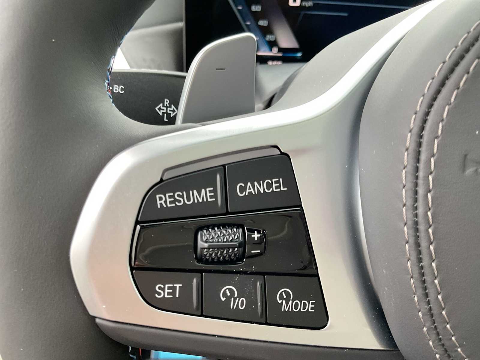 2025 BMW X5 M60i 26