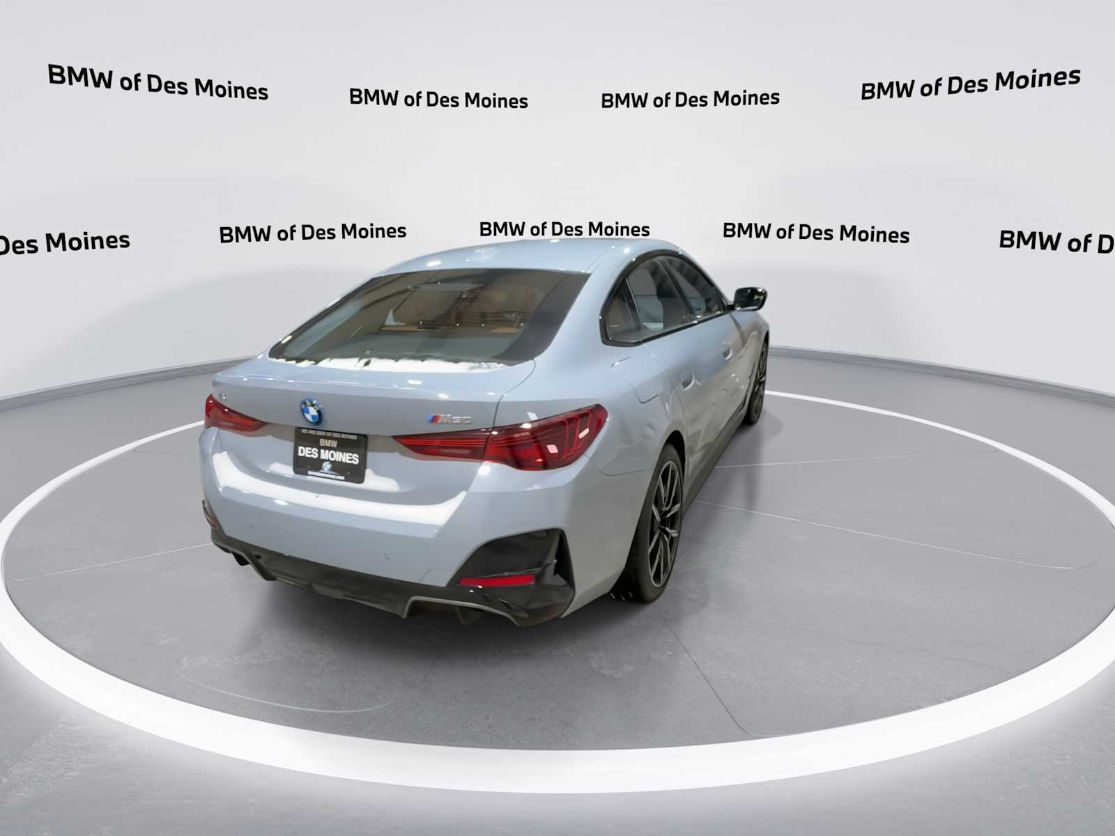 Thumbnail: 2025 BMW i4 - 8