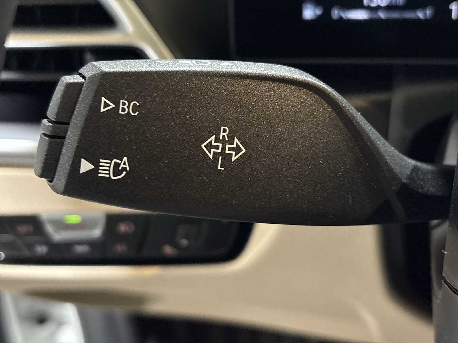 Thumbnail: 2025 BMW 3 Series - 24