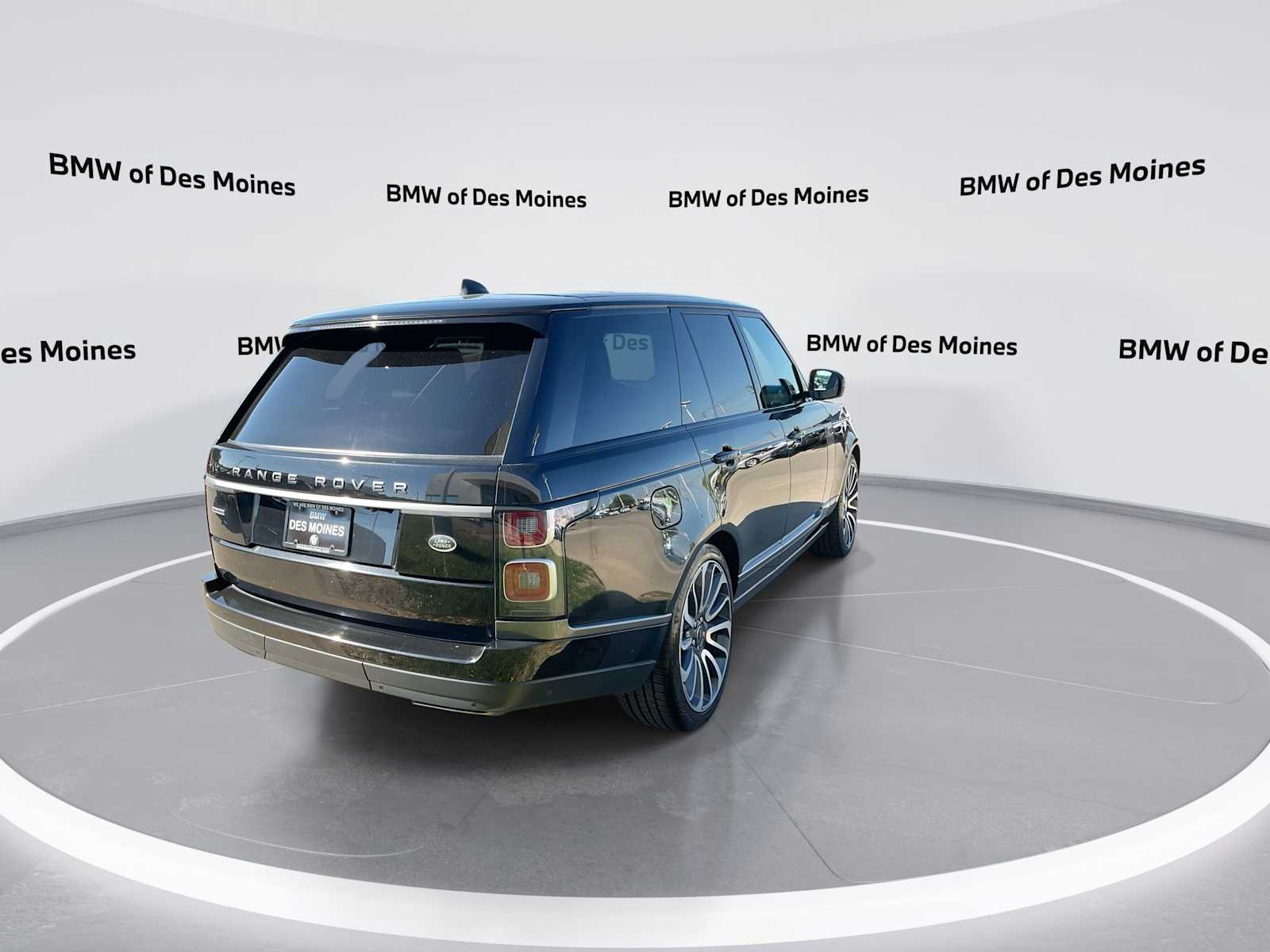 Thumbnail: 2019 Land Rover Range Rover - 8