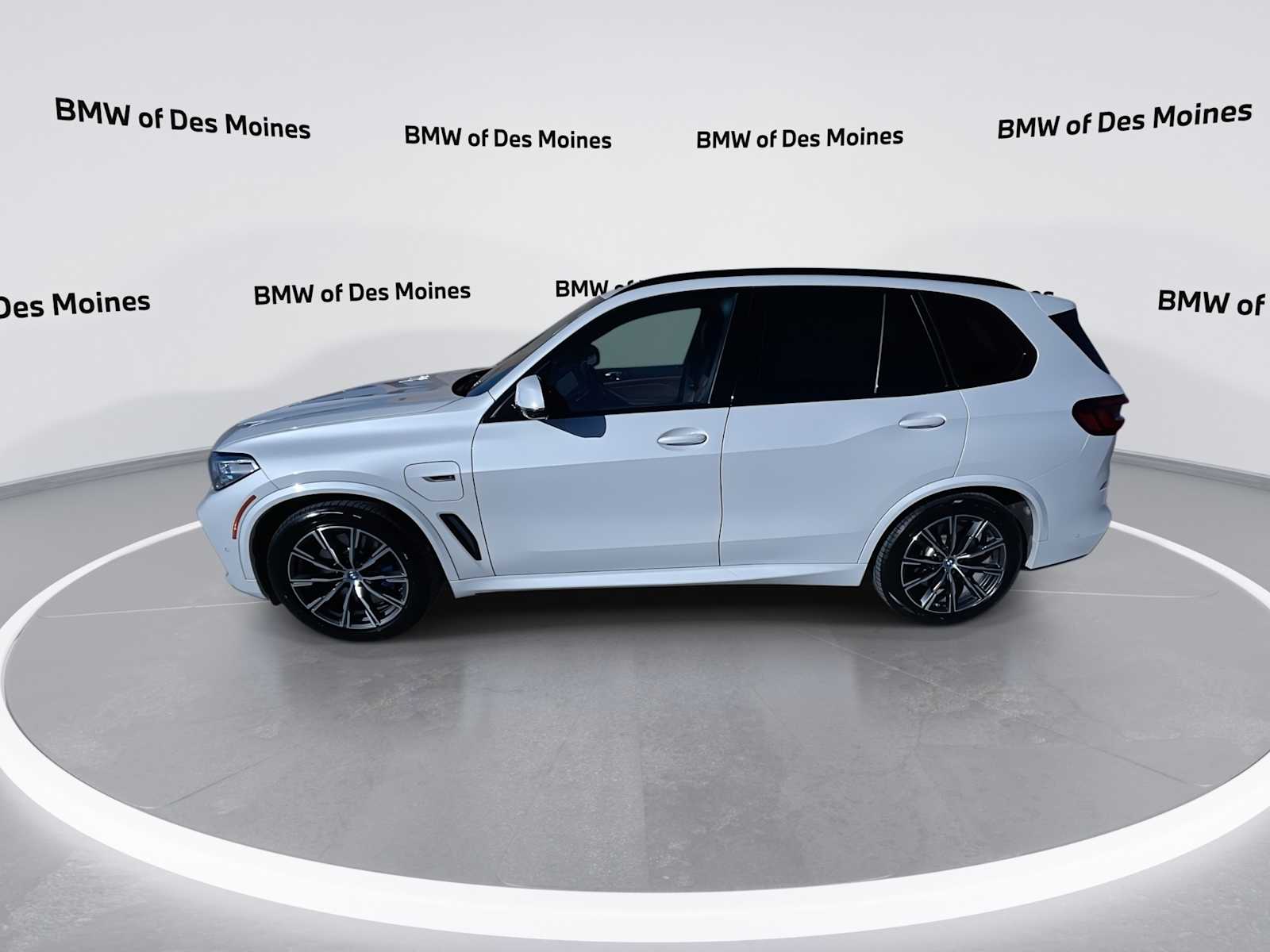 Thumbnail: 2023 BMW X5 - 5