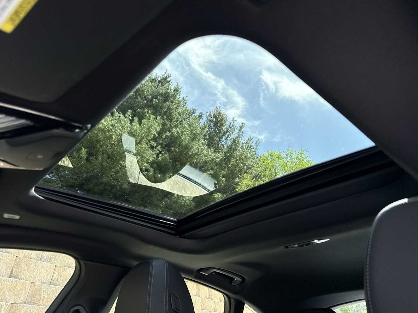 Thumbnail: 2023 BMW i4 - 20
