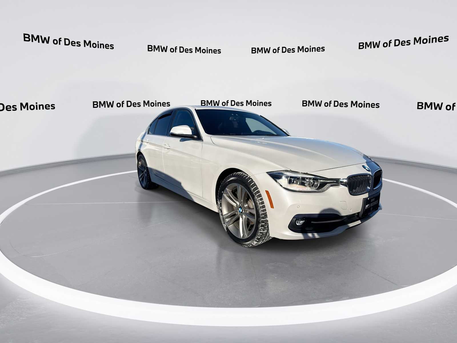 Thumbnail: 2017 BMW 3 Series - 2