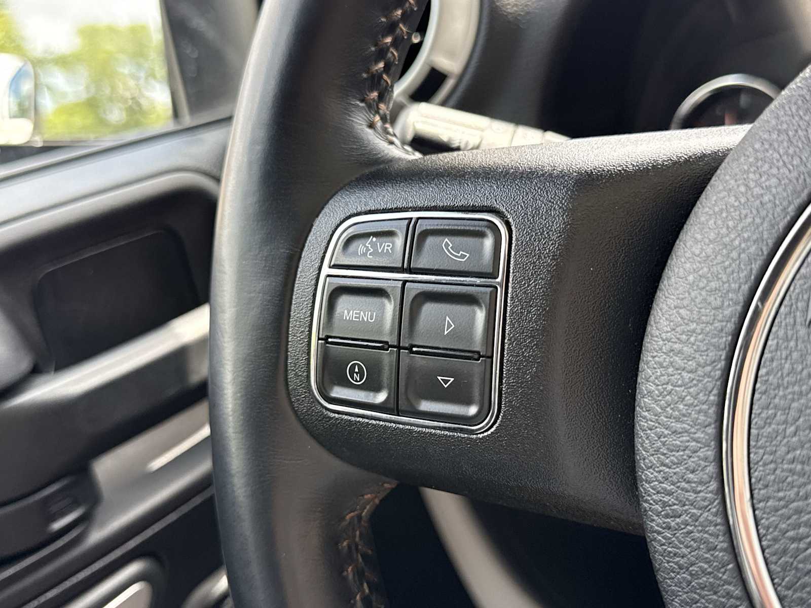 Thumbnail: 2016 Jeep Wrangler - 27
