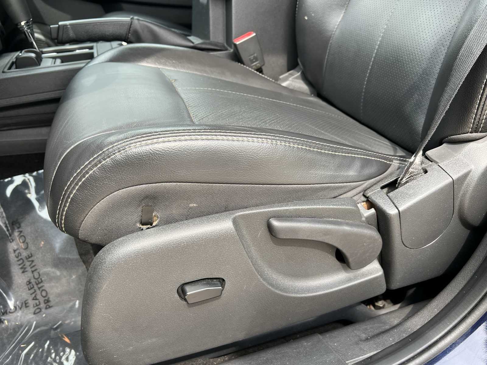 Thumbnail: 2012 Jeep Liberty - 16