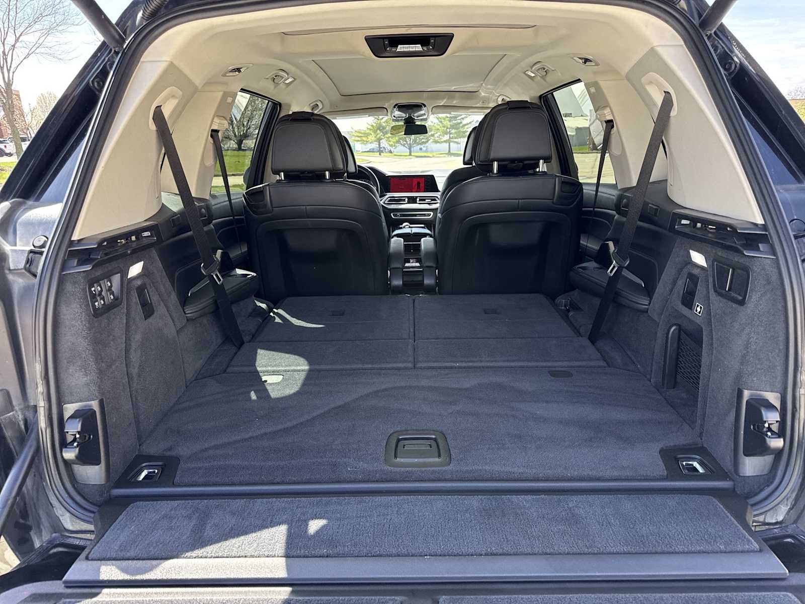 Thumbnail: 2019 BMW X7 - 37