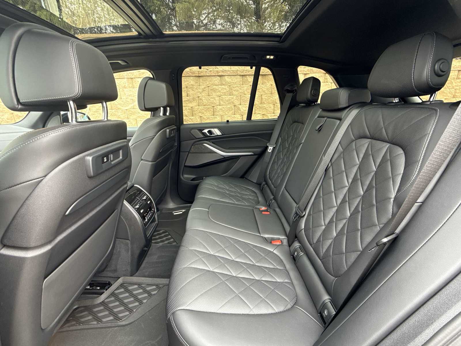 Thumbnail: 2023 BMW X5 - 21