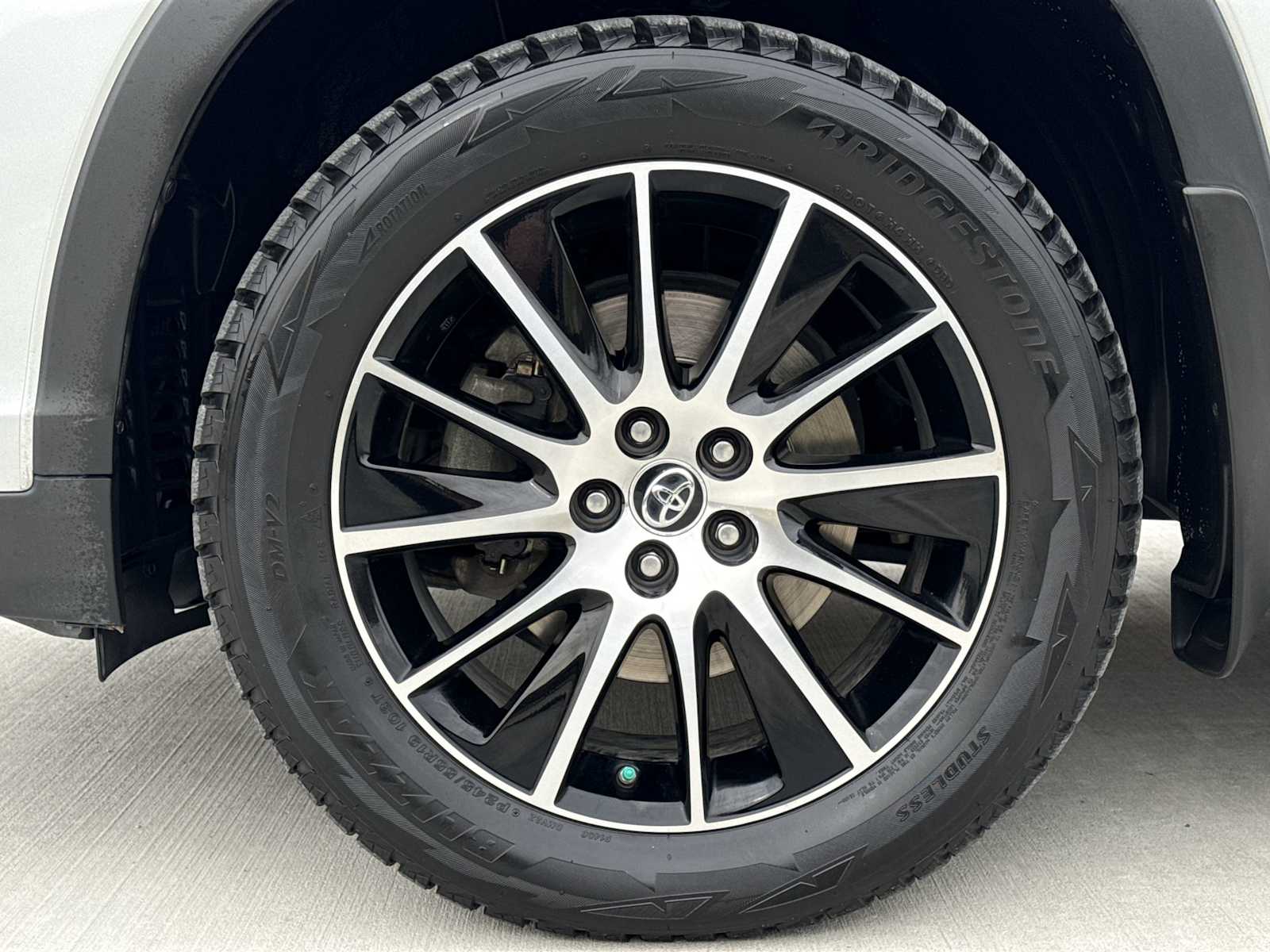 Thumbnail: 2018 Toyota Highlander - 14