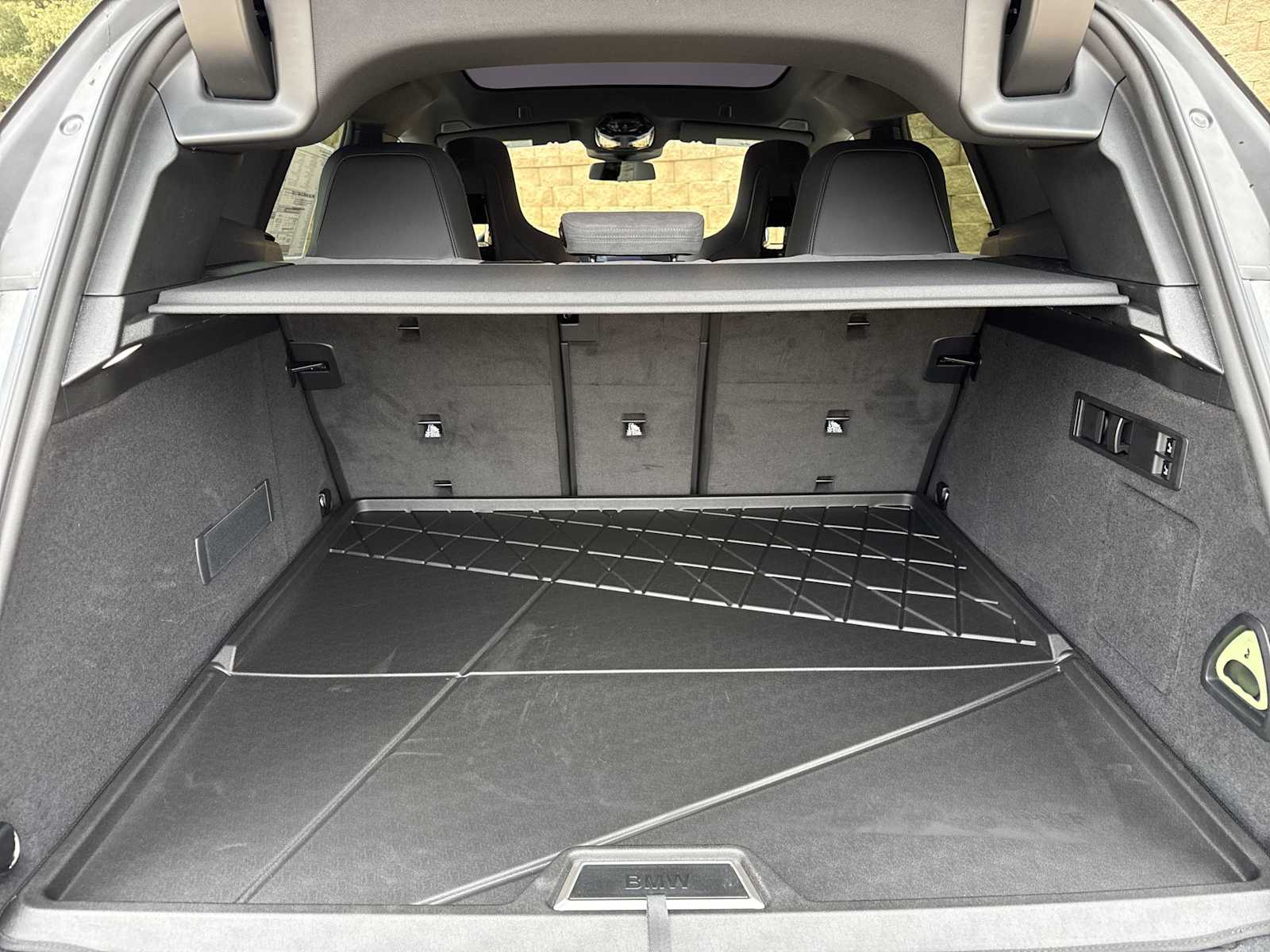 Thumbnail: 2026 BMW iX - 36