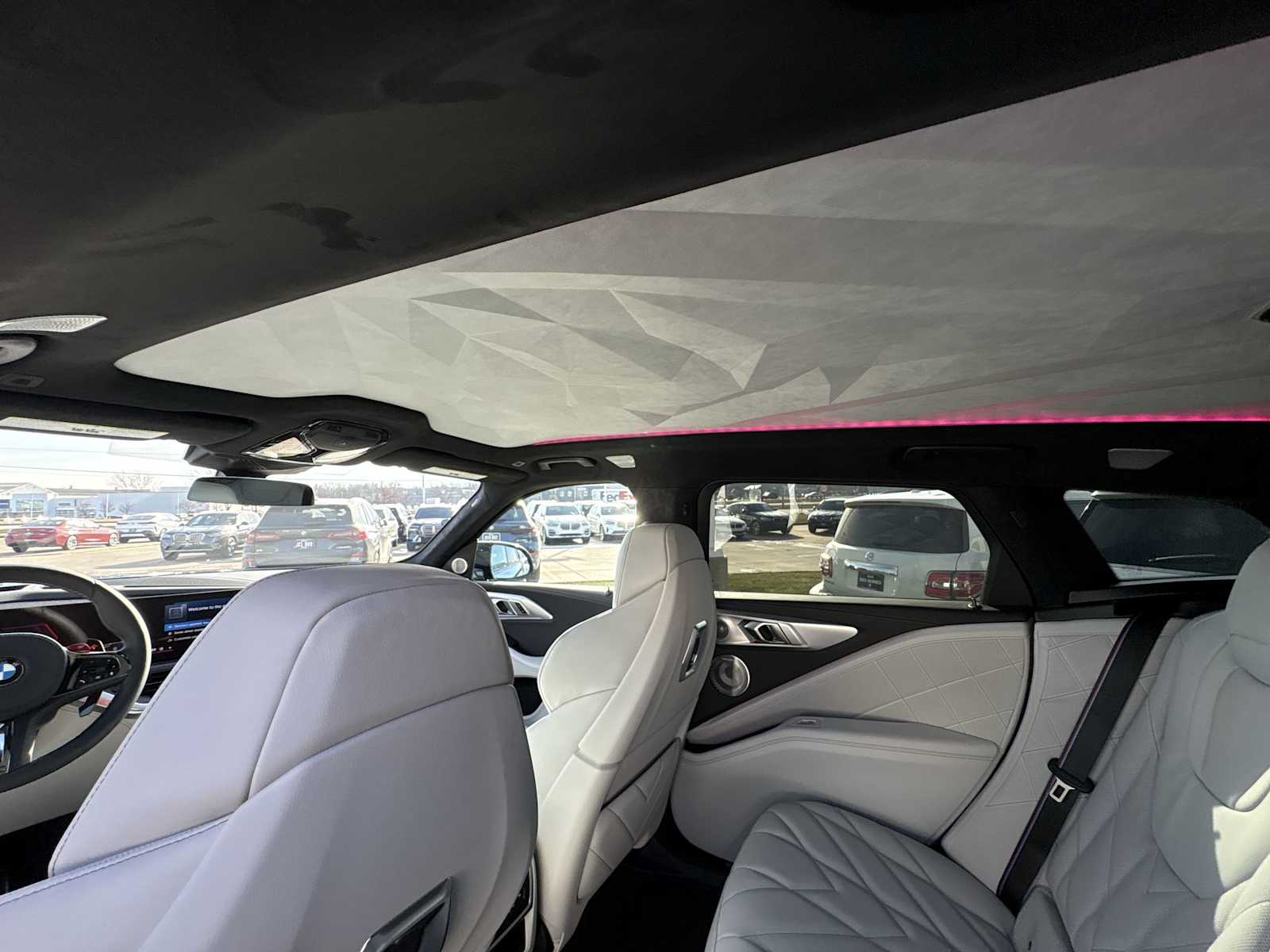 Thumbnail: 2026 BMW XM - 26