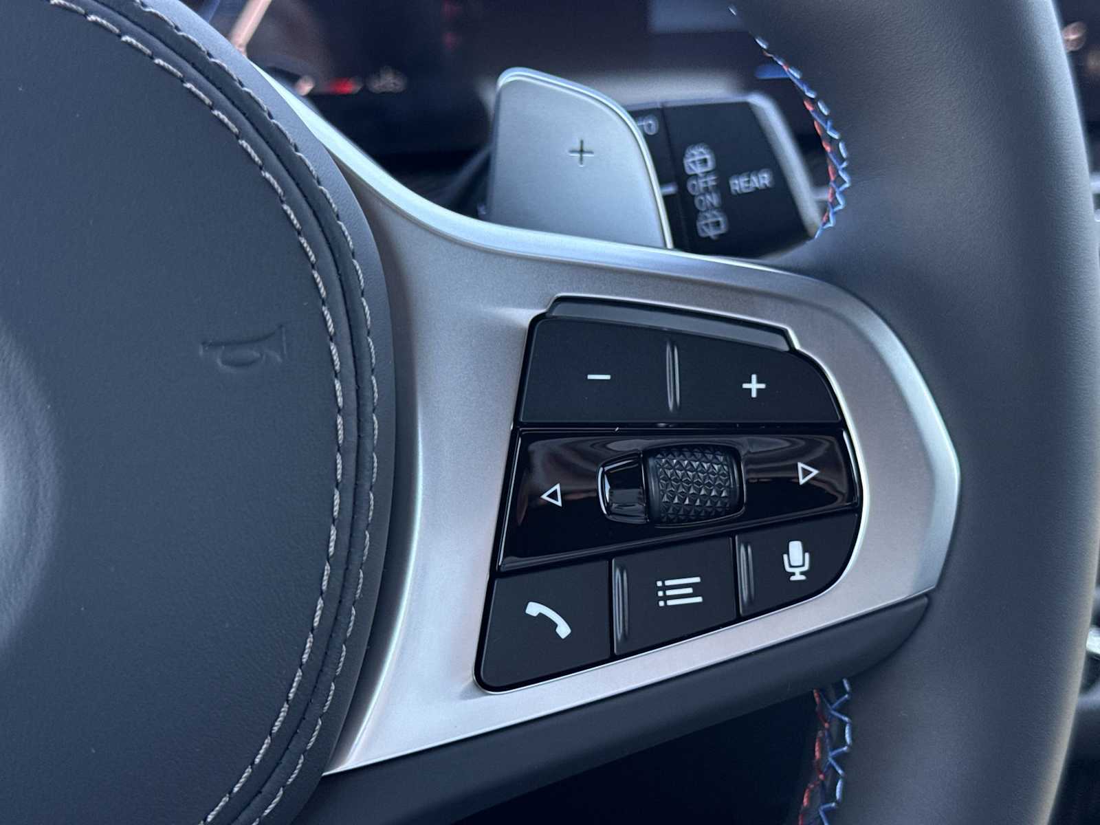 Thumbnail: 2026 BMW X7 - 27