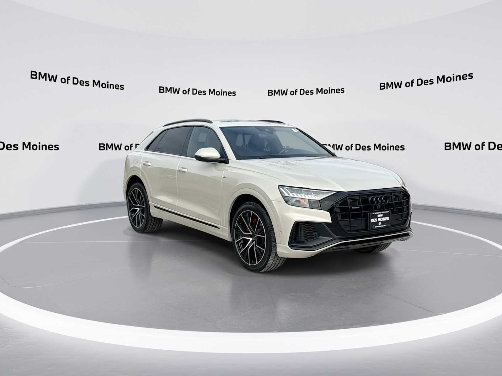 Thumbnail: 2022 Audi Q8 - 2