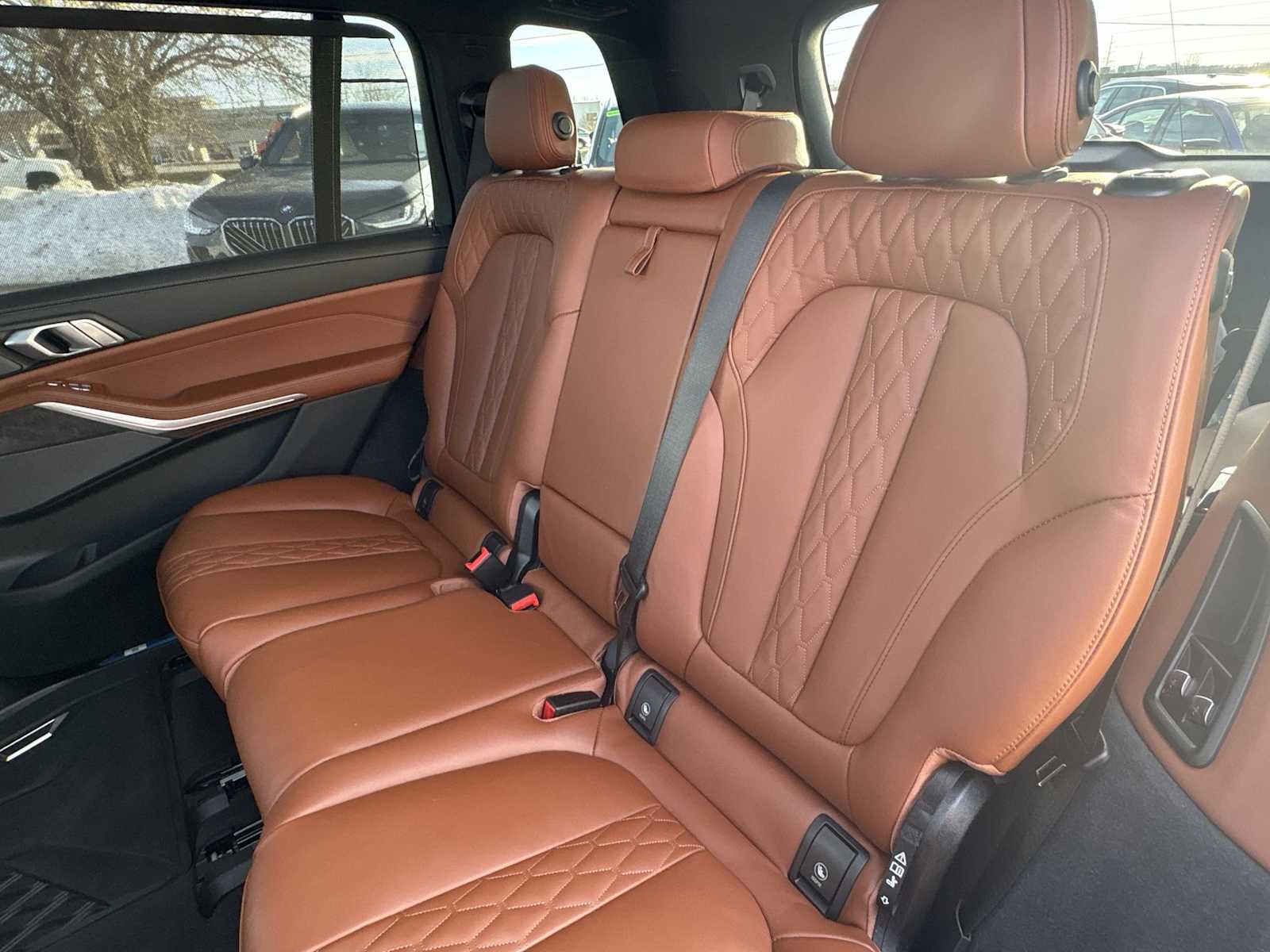 Thumbnail: 2025 BMW X7 - 27