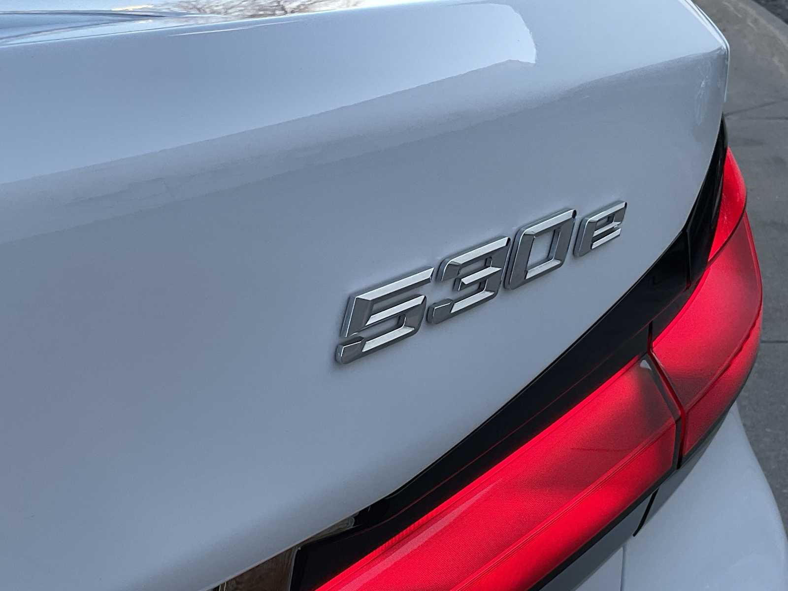 Thumbnail: 2023 BMW 5 Series - 12